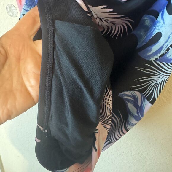 DKNY Swimsuit one piece black floral tropical hibiscus plunge halter sz L - Picture 7 of 8